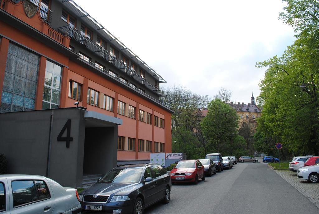 Apartment Centrum + Parking Olomouc Exterior photo
