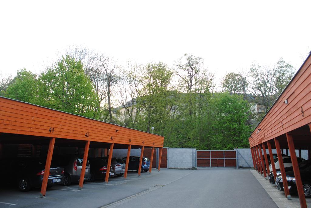 Apartment Centrum + Parking Olomouc Exterior photo